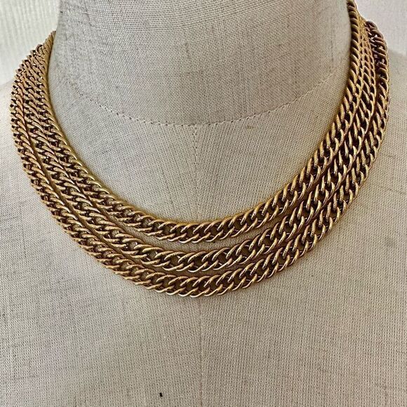 Monet vintage very long gold tone chain necklace - Picture 9 of 10